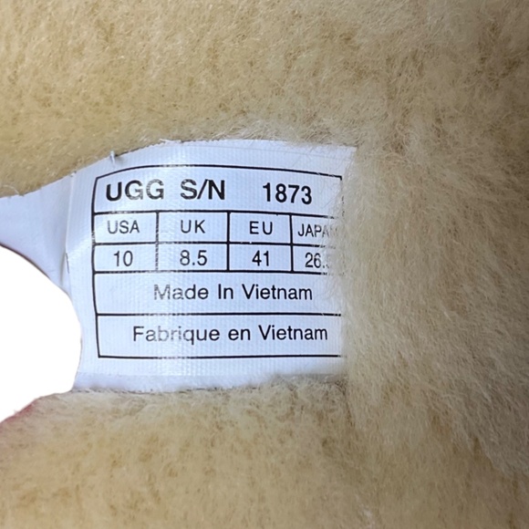 UGG Bailey Button Triplet II Chestnut Tan Brown Shearling Boots Women's Size 10 - Picture 10 of 13